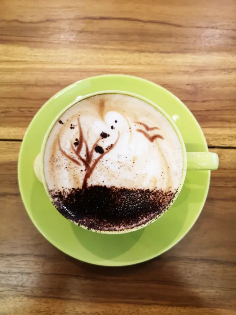 Boire un café à Kandy au Sri Lanka