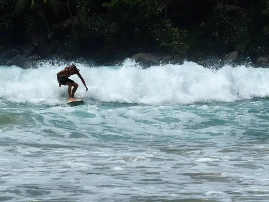 Où surfer au Sri Lanka ?