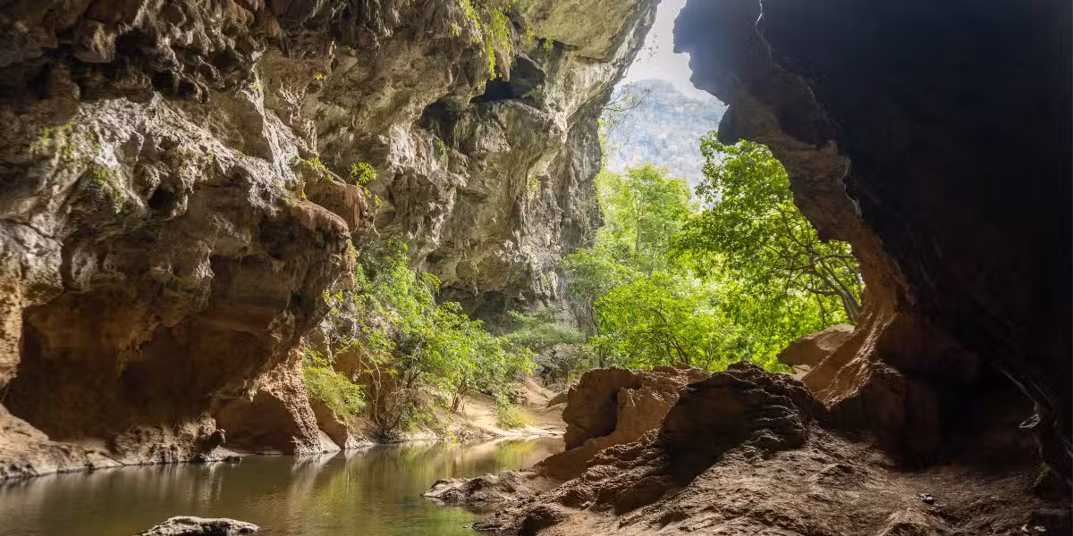 Une grotte sur la boucle de Thakhek au Laos