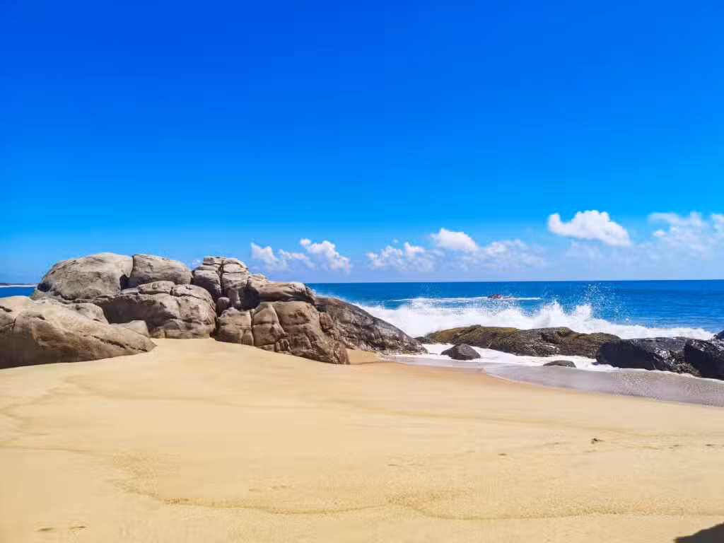 La plage d'Arugam Bay au Sri Lanka