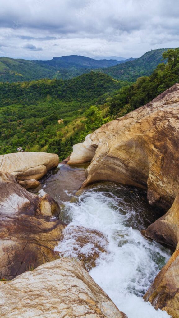 Découvrir les cascades de Nuwara Eliya