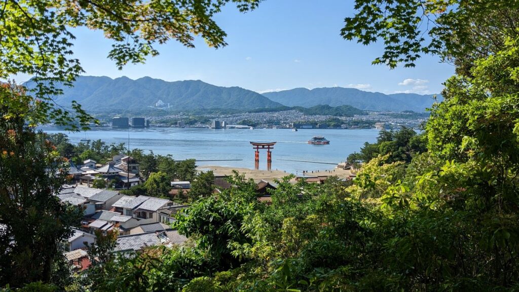La vue sur le torii de Miyajima