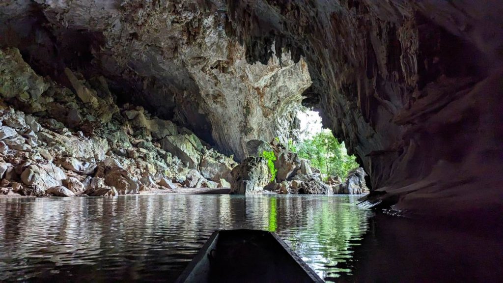 La grotte de Konglor de l'intérieur